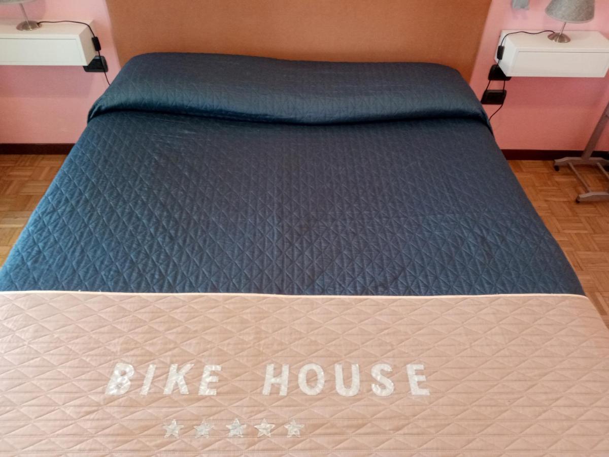 Bike House "Silver" 塞里亚泰 外观 照片